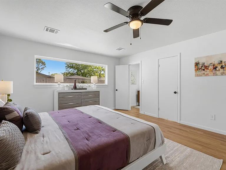 5221 Libbey Ln — Photo 16