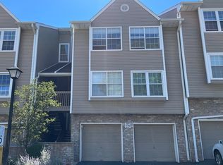 509 Windsor Dr #109, Palisades Park, NJ 07650