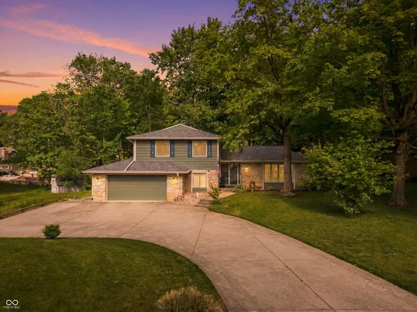 302 Maple Ct, Greenfield, IN 46140