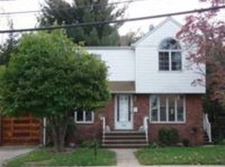 224 Hillman Dr, Elmwood Park, NJ 07407