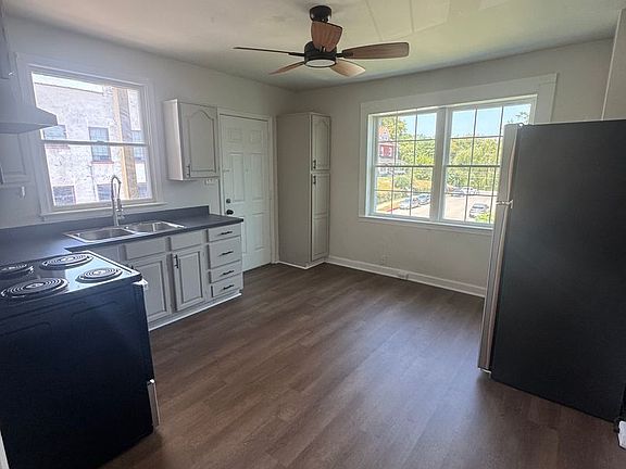 3rd image of 331 Summit Ave #333-3