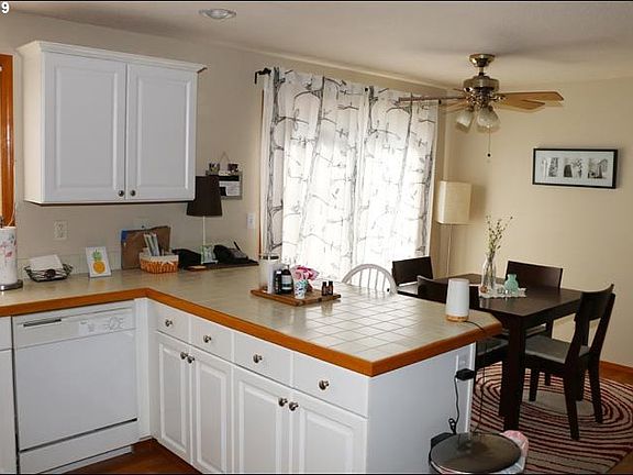 3rd image of 16307 NE 88th Way