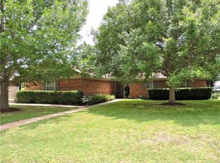 802 W Billington Dr, Robinson, TX 76706