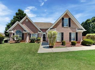 901 Field View Dr, McDonough, GA 30253