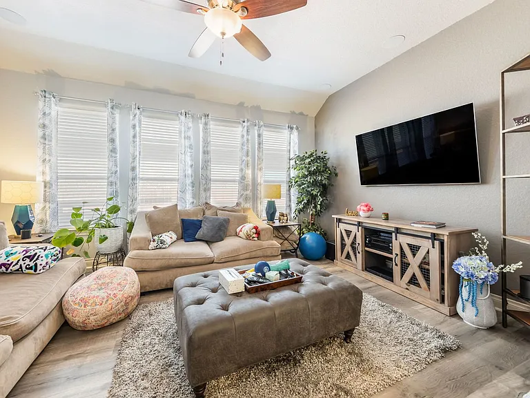 1063 Cedar Glen Dr — Photo 13
