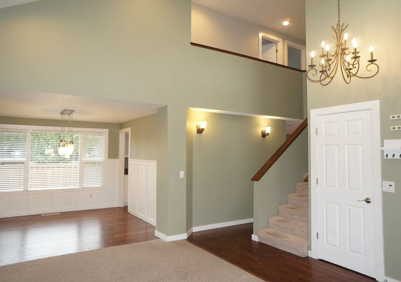 Beautiful 4 Bedroom 2.5 bathroom house near Washington Square — Photo 4