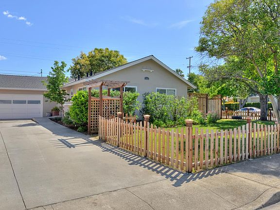 2nd image of 1832 Villarita Dr