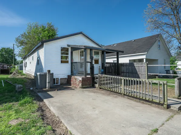 811 W Laurel St, Seymour, IN 47274