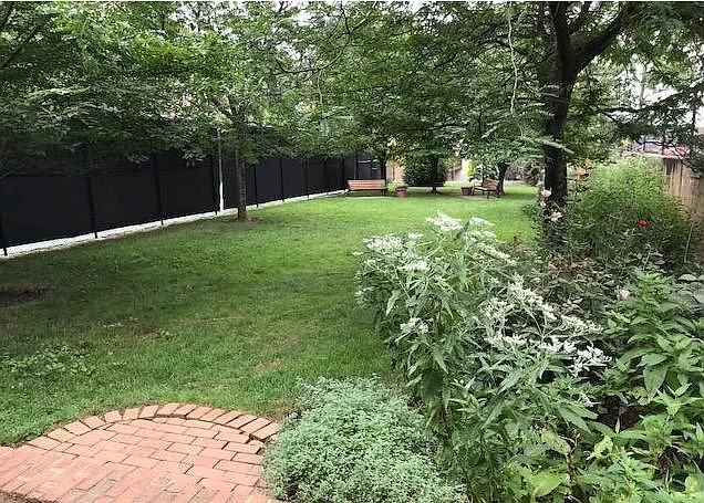 4343 Embassy Park Dr NW — Photo 35