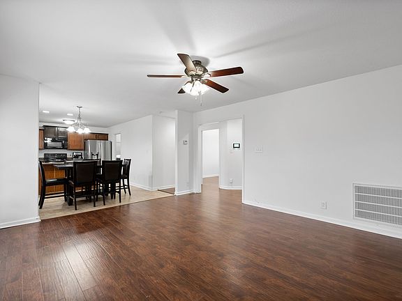 5th image of 1008 Orchard Hills Dr