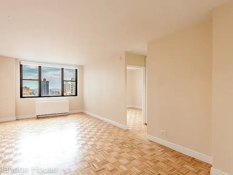 201 E 87th St #25B — Photo 1