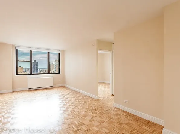 201 East 87th Street image 1 of 12
