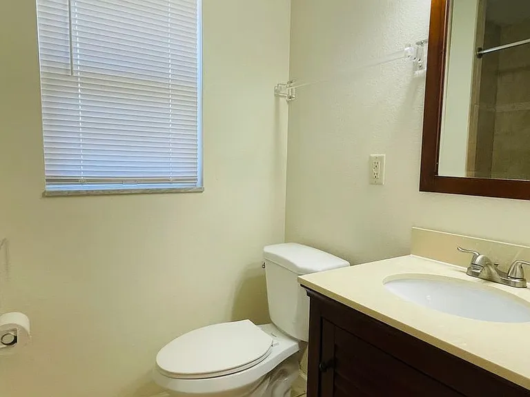 1506 Dewitt St — Photo 7
