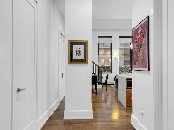 260 Park Avenue South image 11 of 18