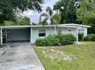 409 Oakwood Ct, Fern Park, FL 32730