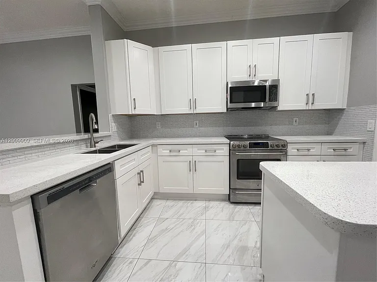 5263 SW 34th Way — Photo 10