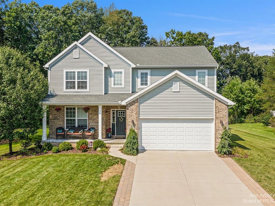 1st image of 8428 Parkridge Dr