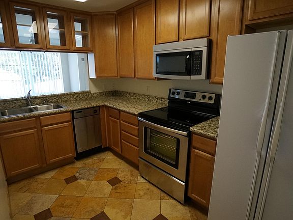 5th image of 840 Turquoise St Unit 215