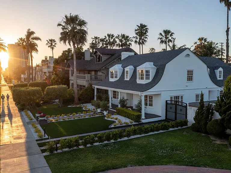 3335 E Ocean Blvd — Photo 32