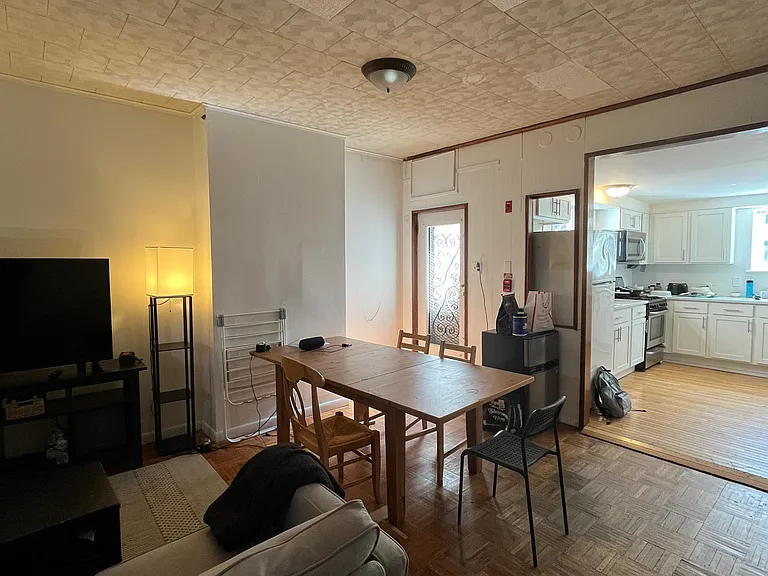 3934 Delancey St — Photo 10