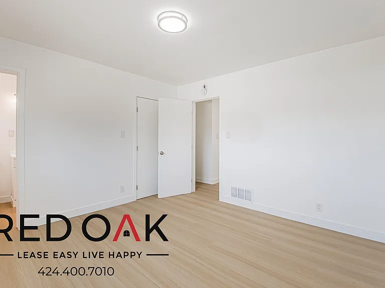 2177 W 25th St #10 — Photo 12