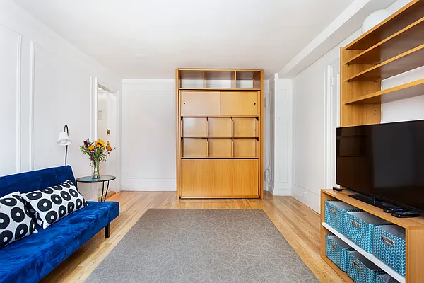 Rented by Douglas Elliman | media 9