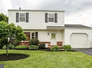 268 Sweetbriar Dr, Harrisburg, PA 17111