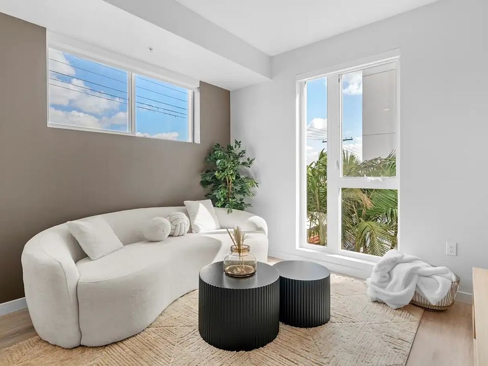 1st image of 5925 W Pico Blvd #301
