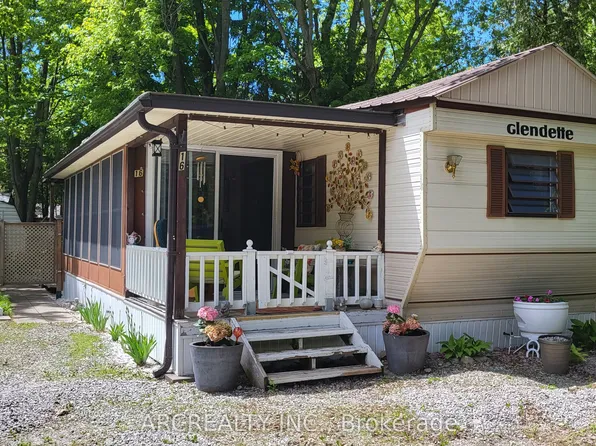 16 Chickadee Ct, Georgina, ON L0E 1N0