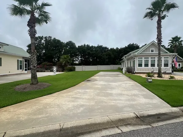 11907 Gateway Dr #97, Elberta, AL 36530