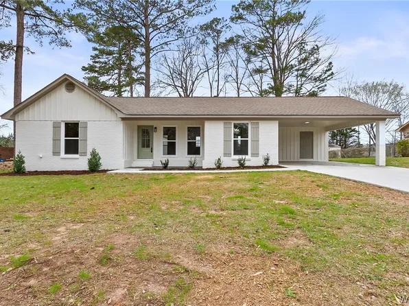 7122 61st Ave E, Cottondale, AL 35453