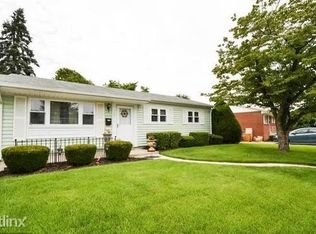 808 Young Pl, Frederick, MD 21702