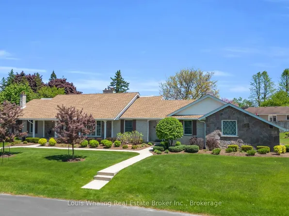 241 4th Ave, Hanover, ON N4N 2B6