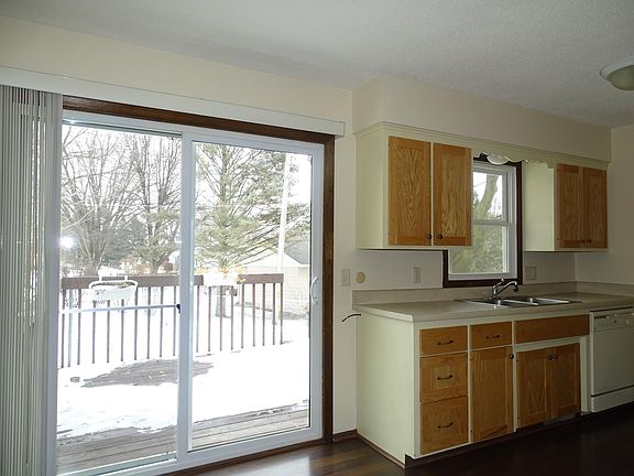 3rd image of 4121 5th Pl NW