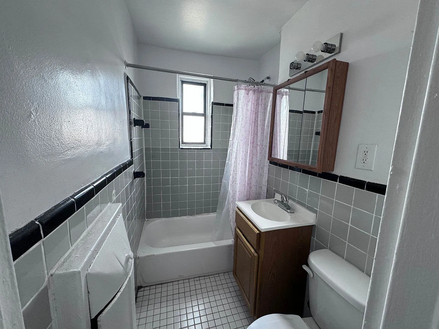 139-05 85th Drive — Photo 4