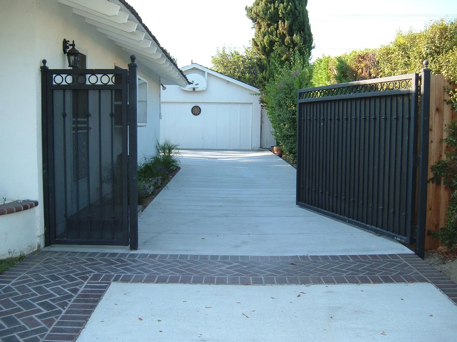 18181 Casselle Ave — Photo 2