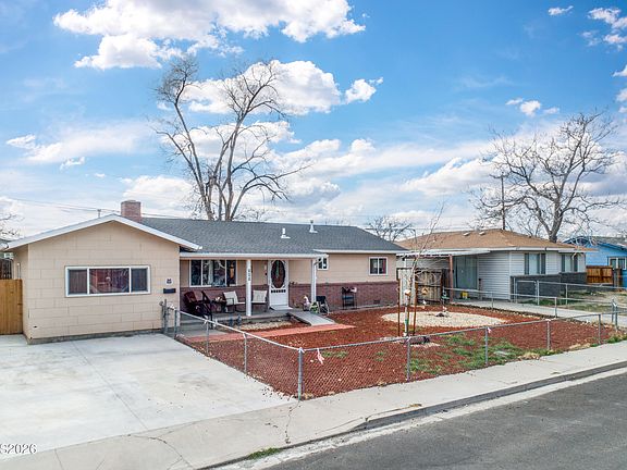 2nd image of 595 Cora Way