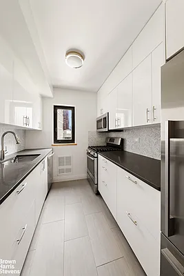 Rented by Brown Harris Stevens | media 21