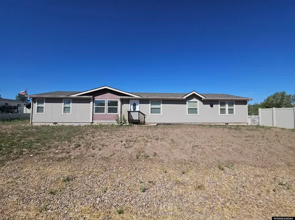 764 Redwood Dr, Mountain View, WY 82939
