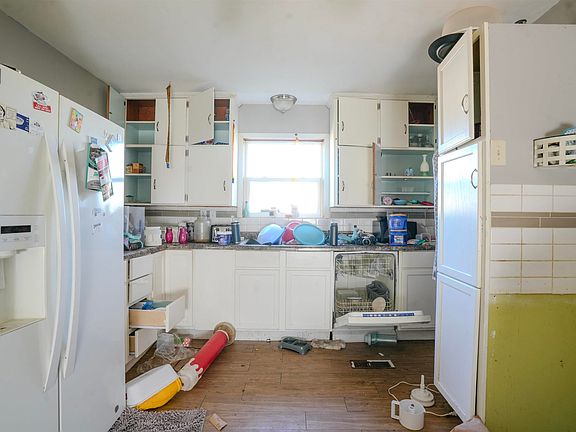 5th image of 355 N Washington St