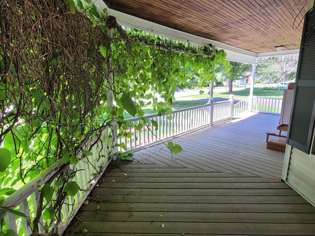 17 Maplewood Avenue, Milton, VT - View 2