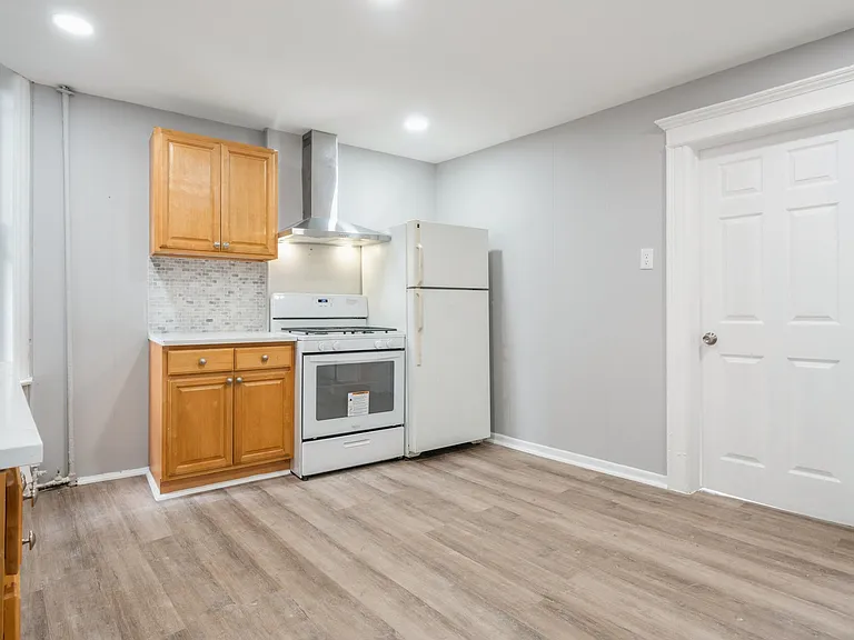 106 Baldwin Ave #3 — Photo 11
