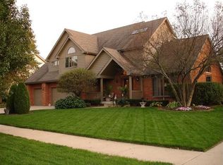 1830 Cherrywood Ln, Munster, IN