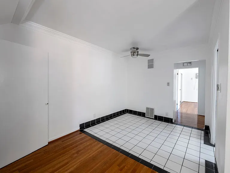 1008 N Stanley Ave #1A — Photo 3