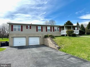 96 Martin Dr, Myerstown, PA 17067