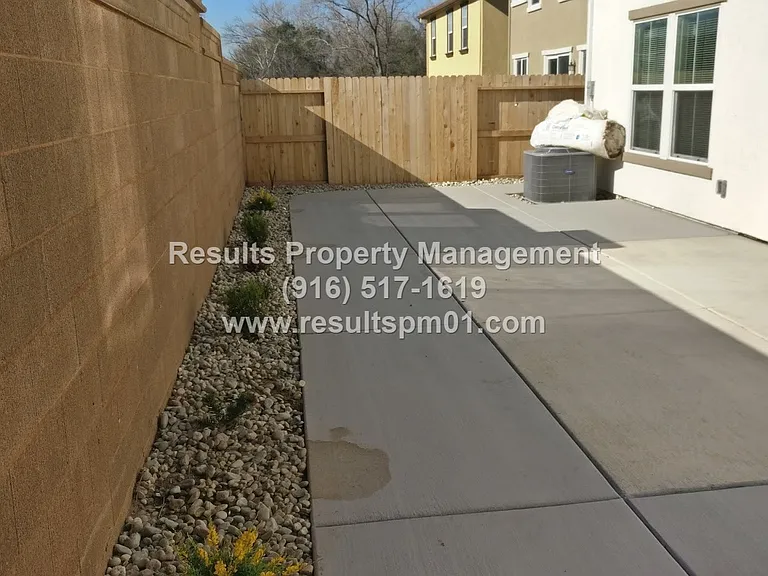 4329 Gentry Way — Photo 37