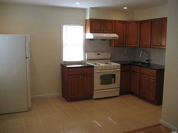 5th image of 21122 45th Dr