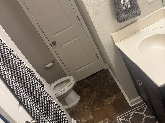 4th image of 1481 Weatherend Dr