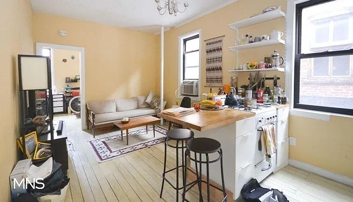 Rented by MNS | media 6