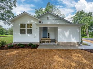 327 Hillcrest Dr, Advance, NC 27006